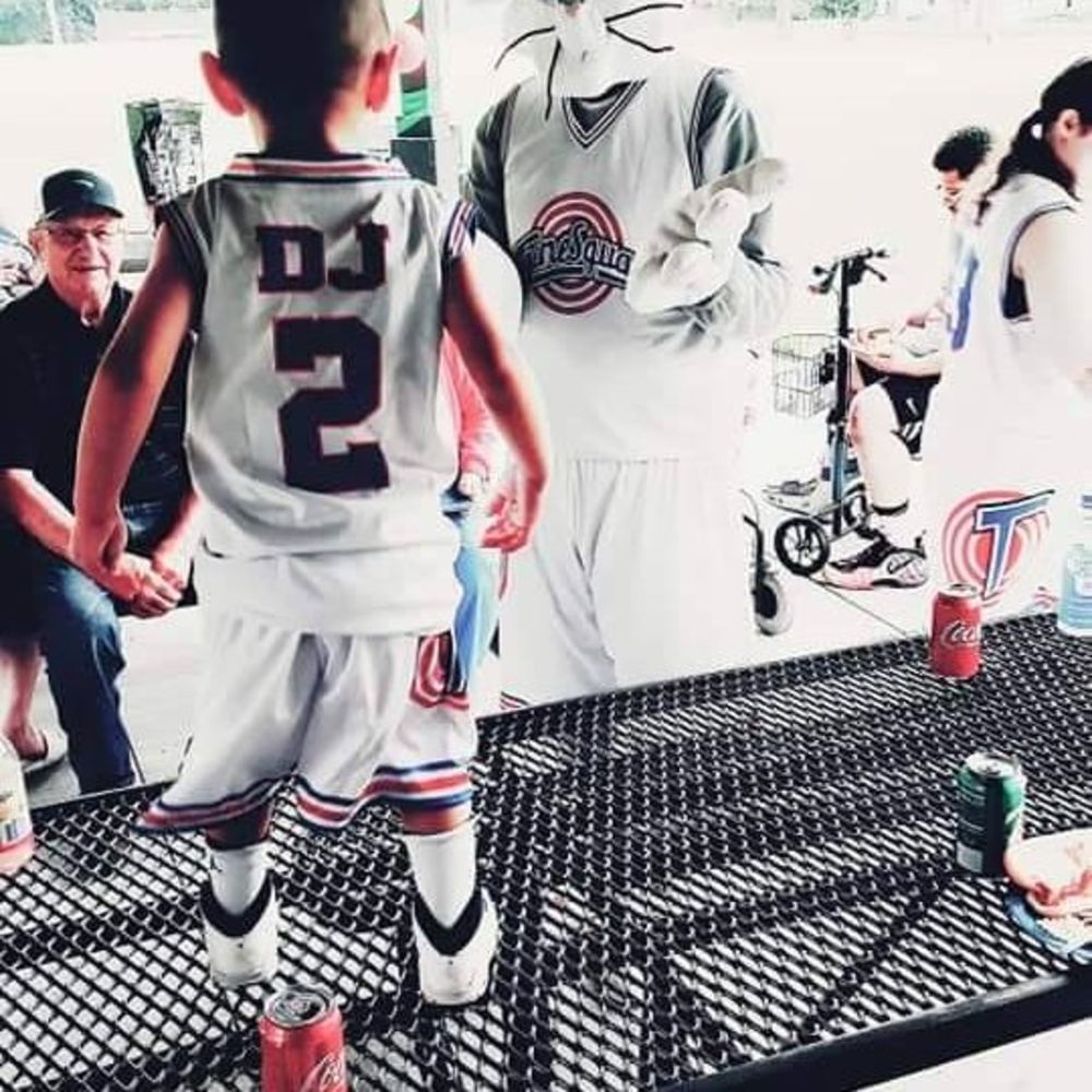 Meet your Posher, Dion